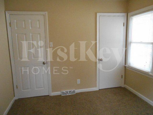 1405 Gahan Dr - Photo 7 of 14