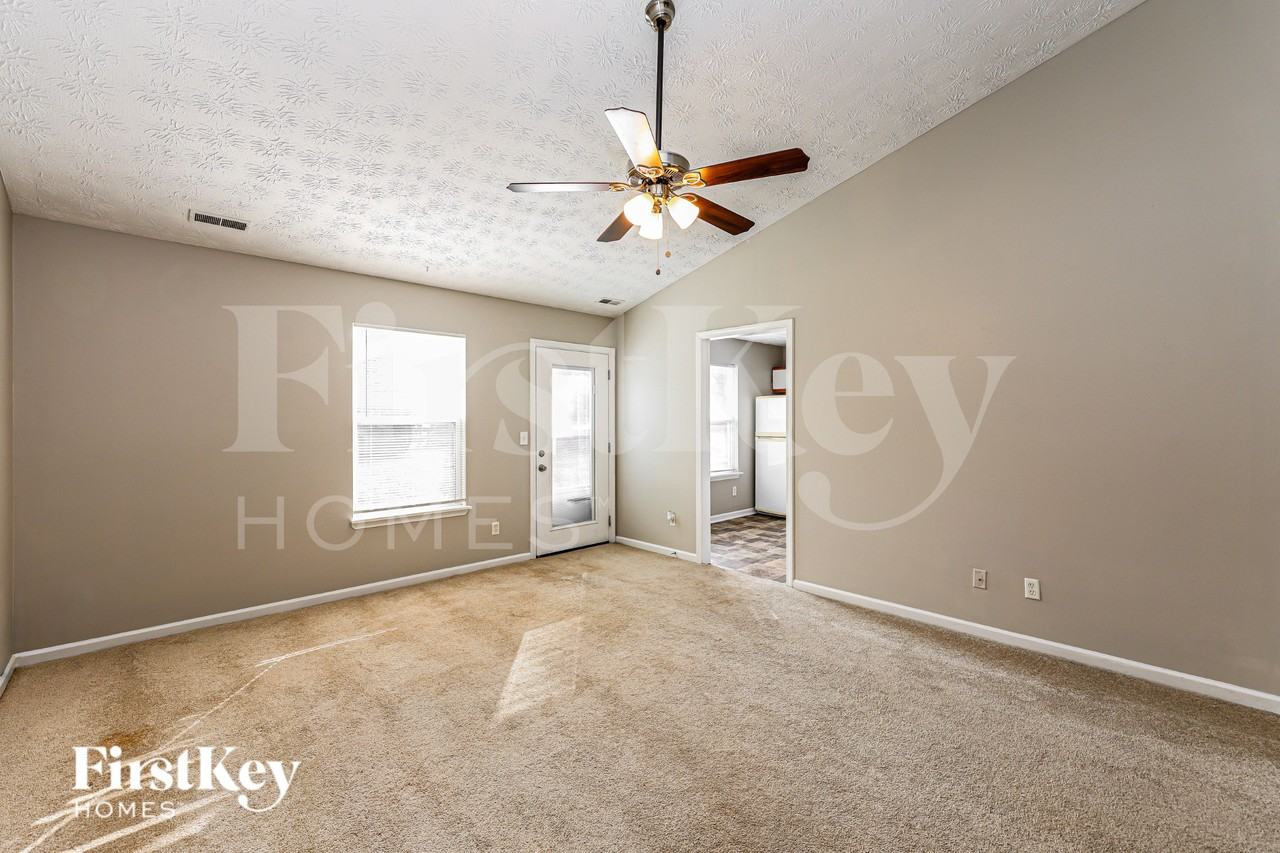 12 Amelia Park Dr - Photo 3 of 19