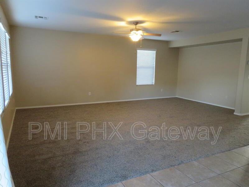 1139 E Lowell Ct - Photo 2 of 10