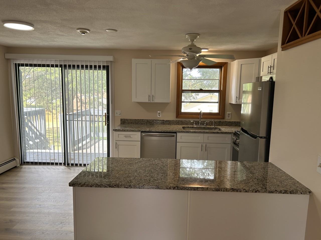 287 Mayfield Ave #8 - Photo 6 of 19
