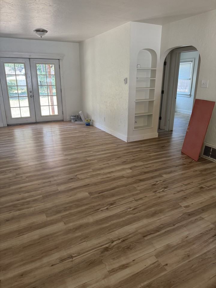 929 Cheyenne Blvd #NA - Photo 2 of 13