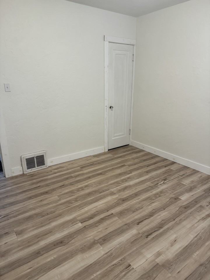929 Cheyenne Blvd #NA - Photo 5 of 13