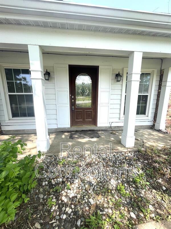 3300 W Hawthorne Ct - Photo 3 of 18