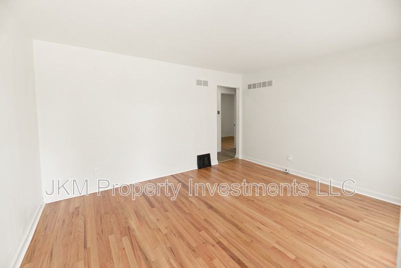 135 Saint Maurice Ln - Photo 4 of 16