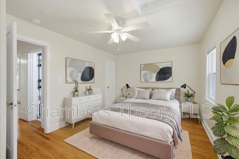 2230 Observatory Pl Nw - Photo 4 of 40