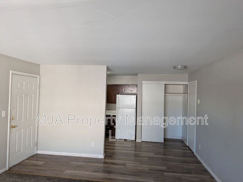 2640 Westsouth #08 - Photo 3 of 8