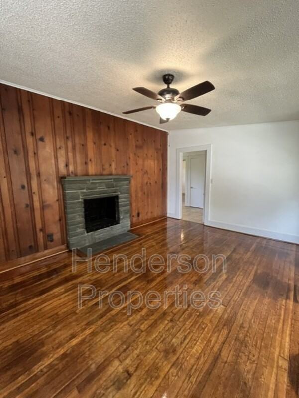 1335 Eastside Ave - Photo 4 of 13