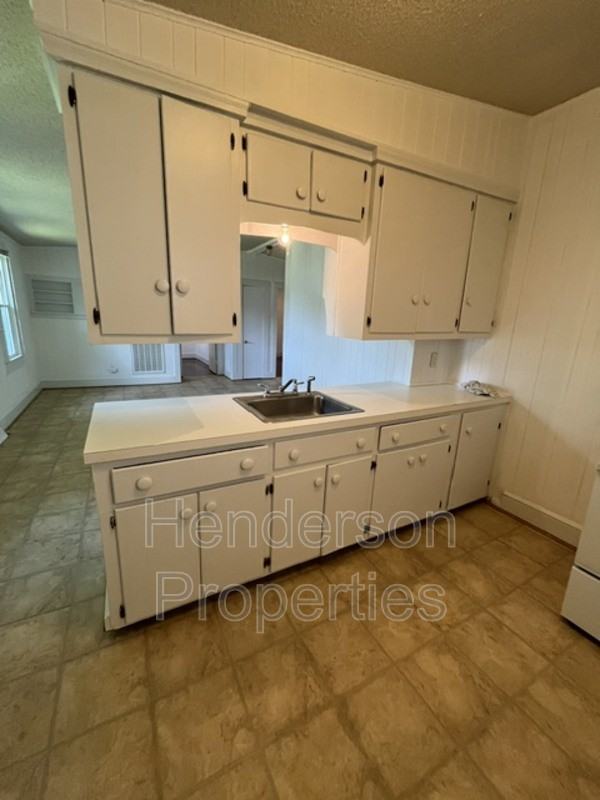 1335 Eastside Ave - Photo 6 of 13