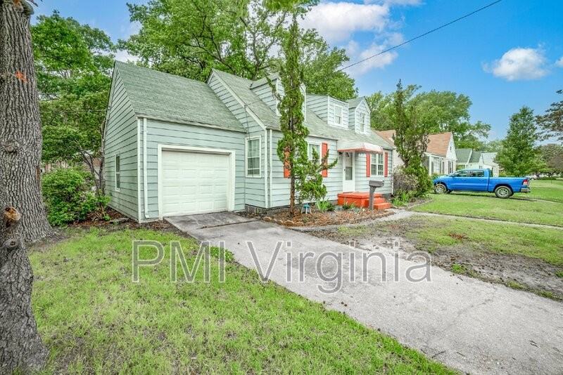 141 Howe St - Photo 2 of 24