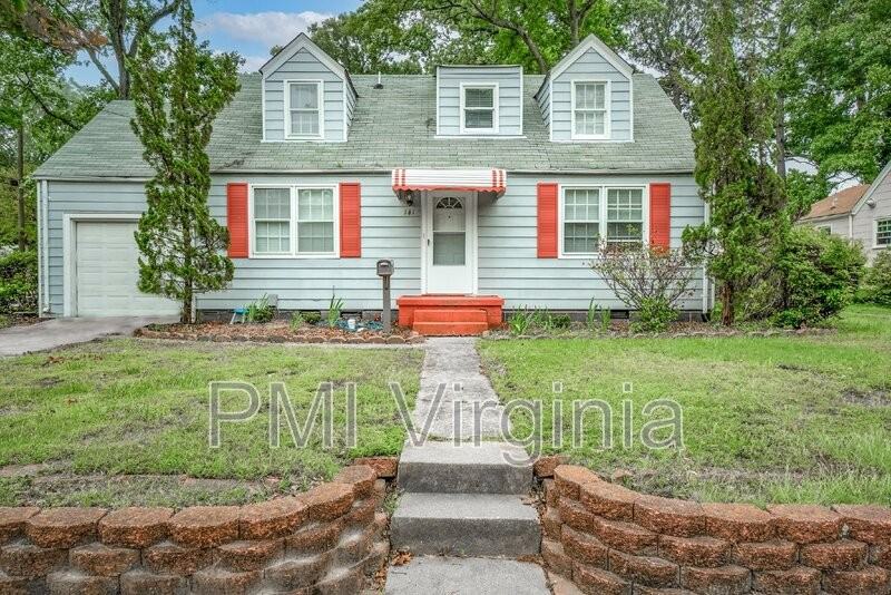 141 Howe St - Photo 3 of 24