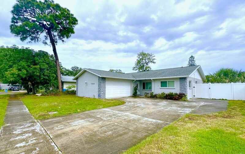 6849 99th Ave N - Photo 2 of 41