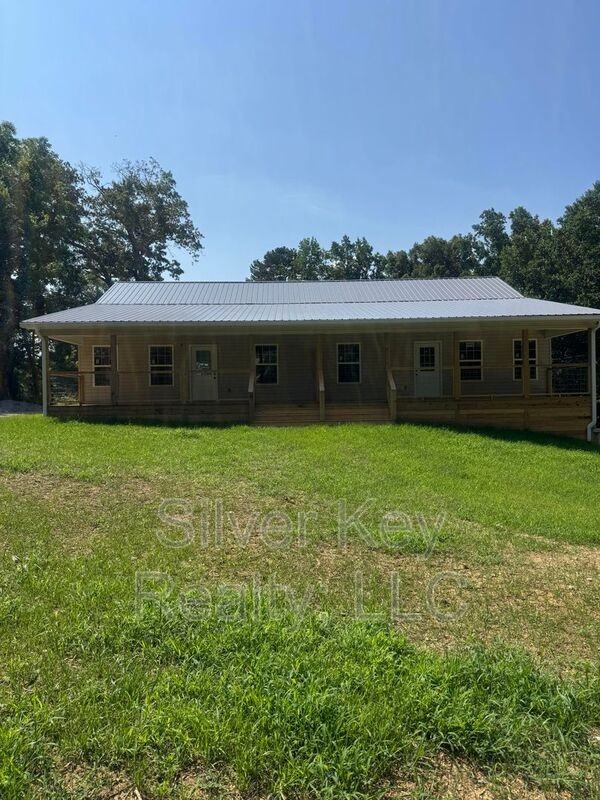 3180 Highwaynorth #B - Photo 2 of 29