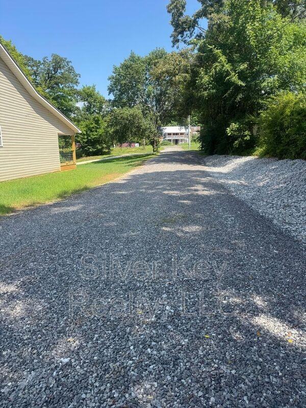 3180 Highwaynorth #B - Photo 5 of 29