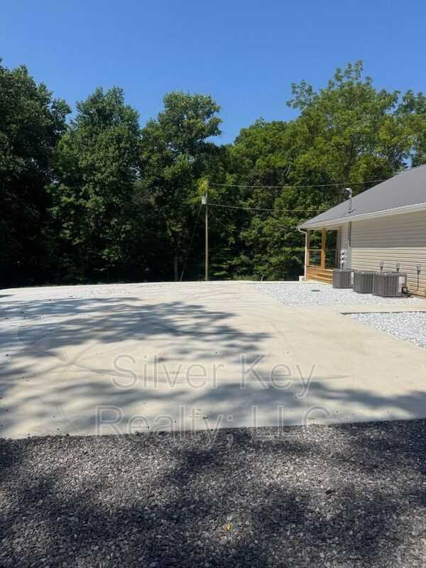 3180 Highwaynorth #B - Photo 6 of 29