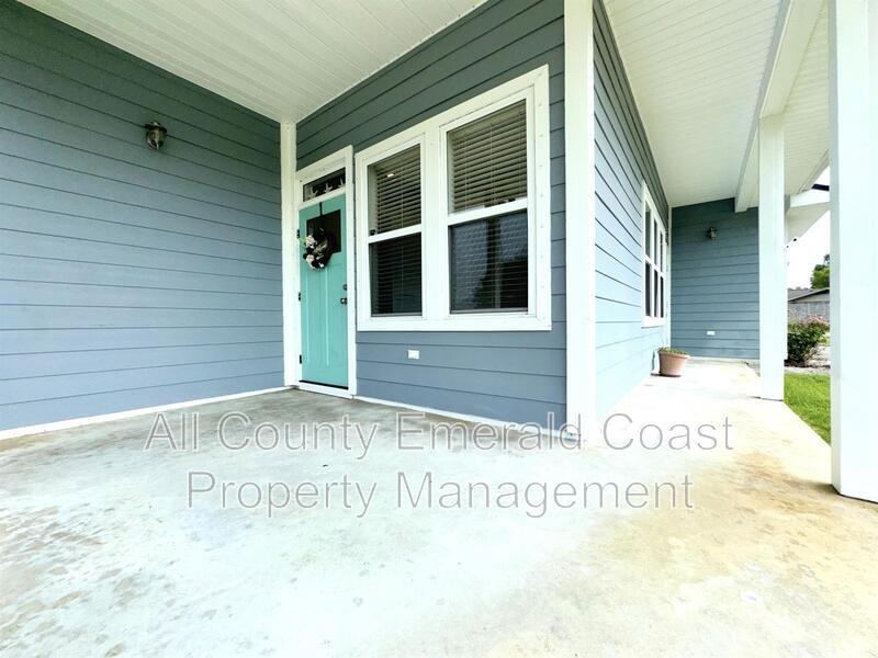 722 Kelly St - Photo 7 of 50