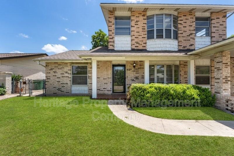 3614 Versailles Dr - Photo 3 of 47