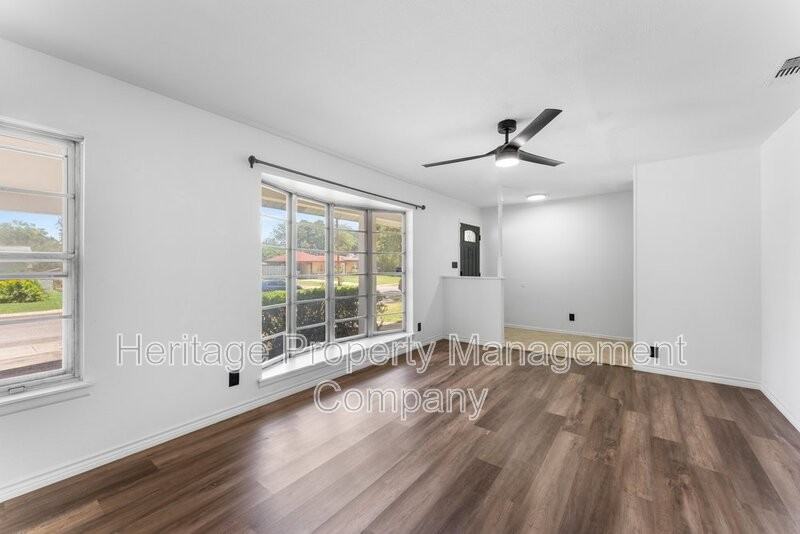 3614 Versailles Dr - Photo 6 of 47