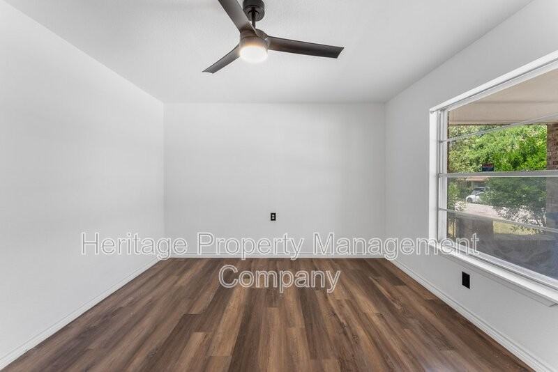 3614 Versailles Dr - Photo 7 of 47