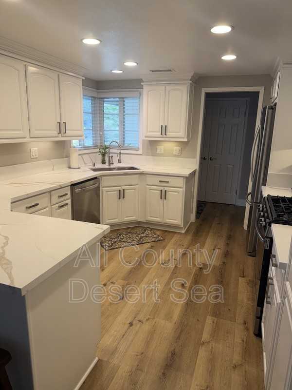17080 Buttonwood St - Photo 6 of 26