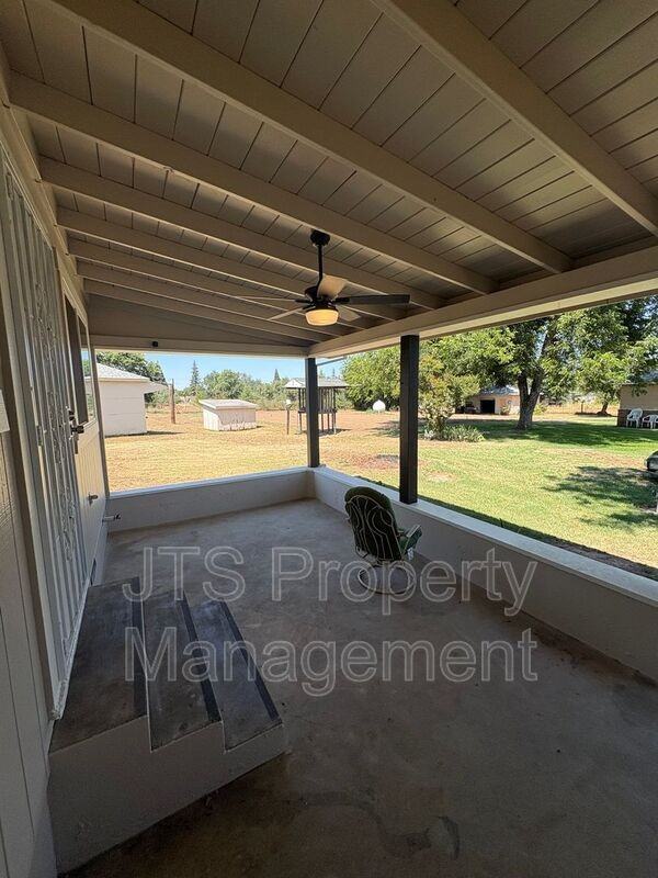 2440 Central Ave #B - Photo 3 of 20