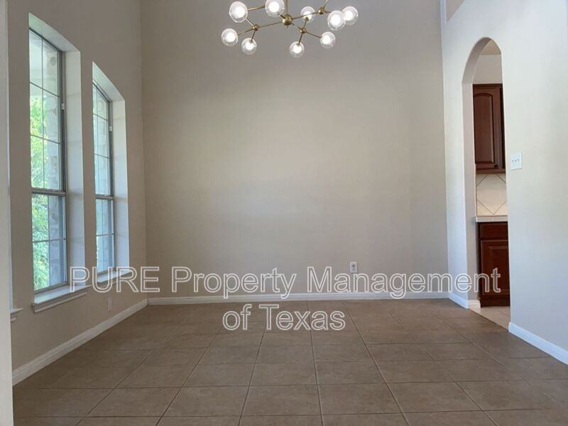 2302 Barnett Dr - Photo 6 of 42