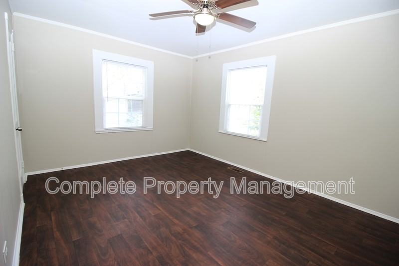 449 7th St W - Photo 6 of 6