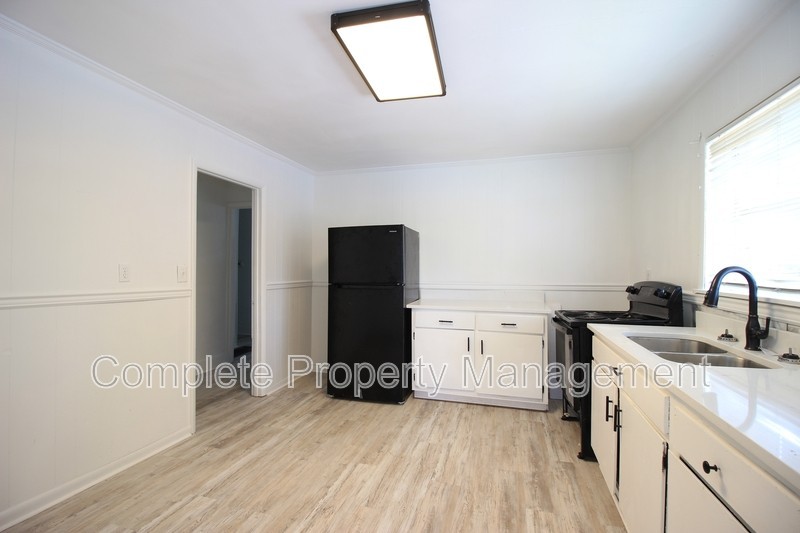 2320 16th St N - Photo 7 of 12