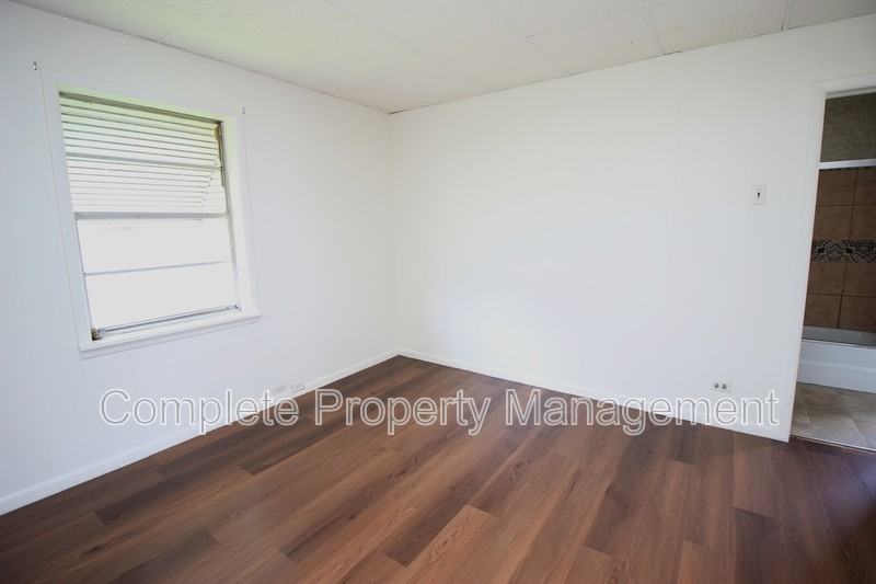 126 Front St - Photo 7 of 7