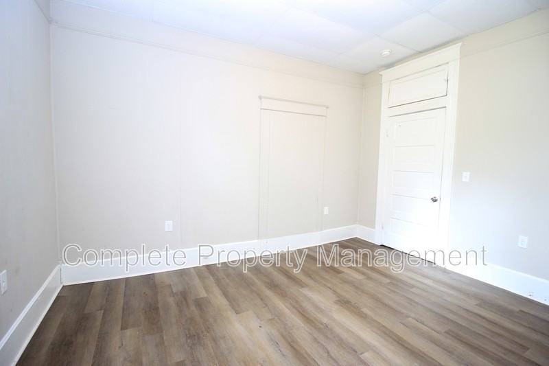 524 Fulton Ave Sw - Photo 3 of 8