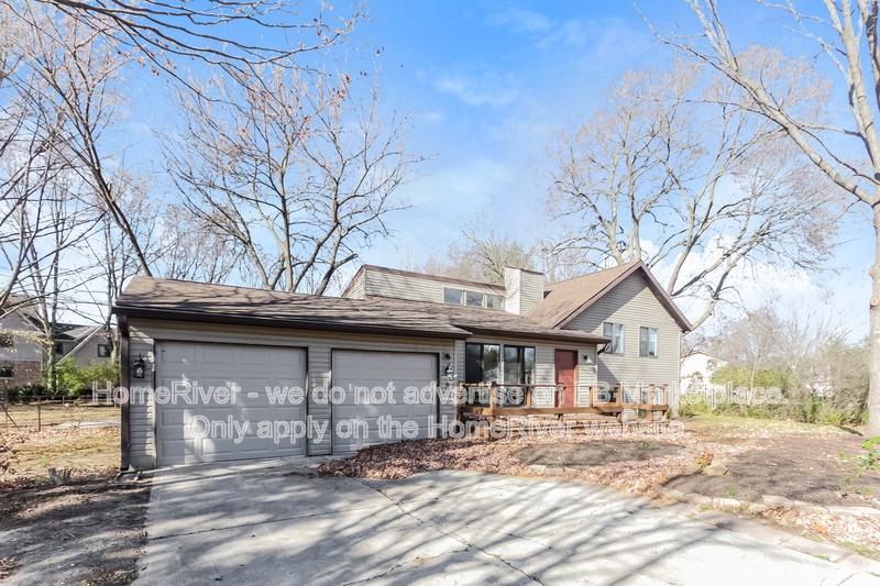 11280 Oldfield Dr - Photo 2 of 17
