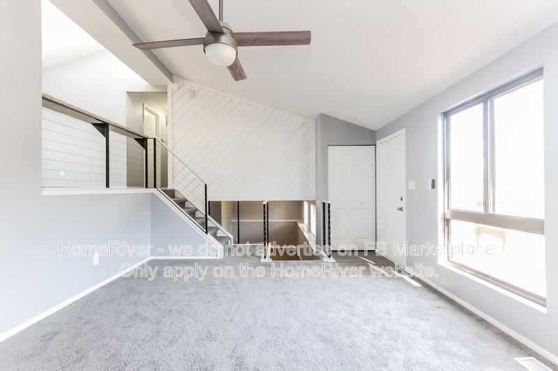 11280 Oldfield Dr - Photo 4 of 17