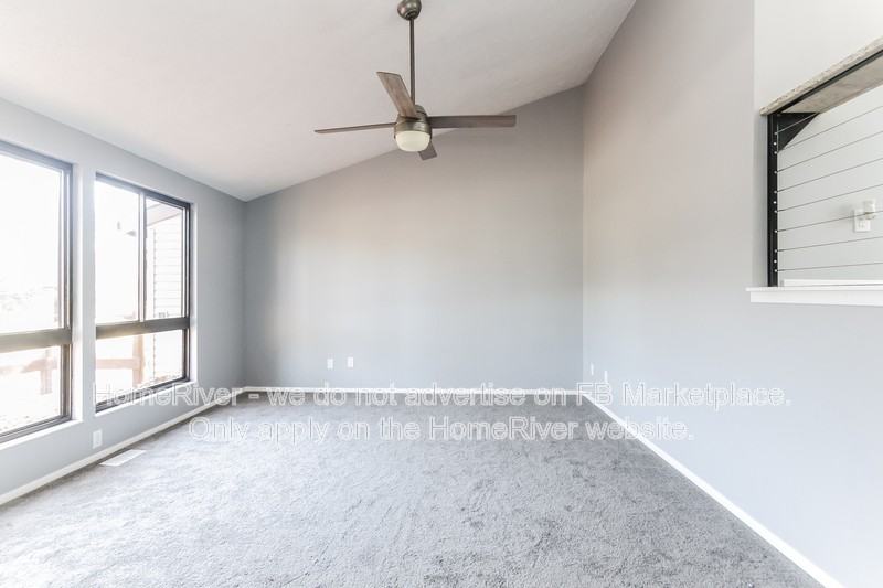 11280 Oldfield Dr - Photo 5 of 17