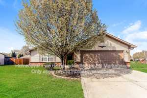 featured image of 102 Winterberry Ln