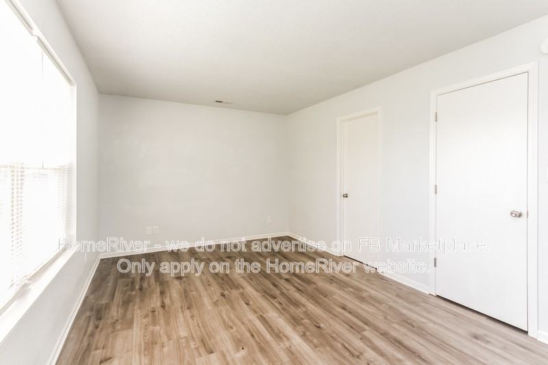 102 Winterberry Ln - Photo 7 of 17