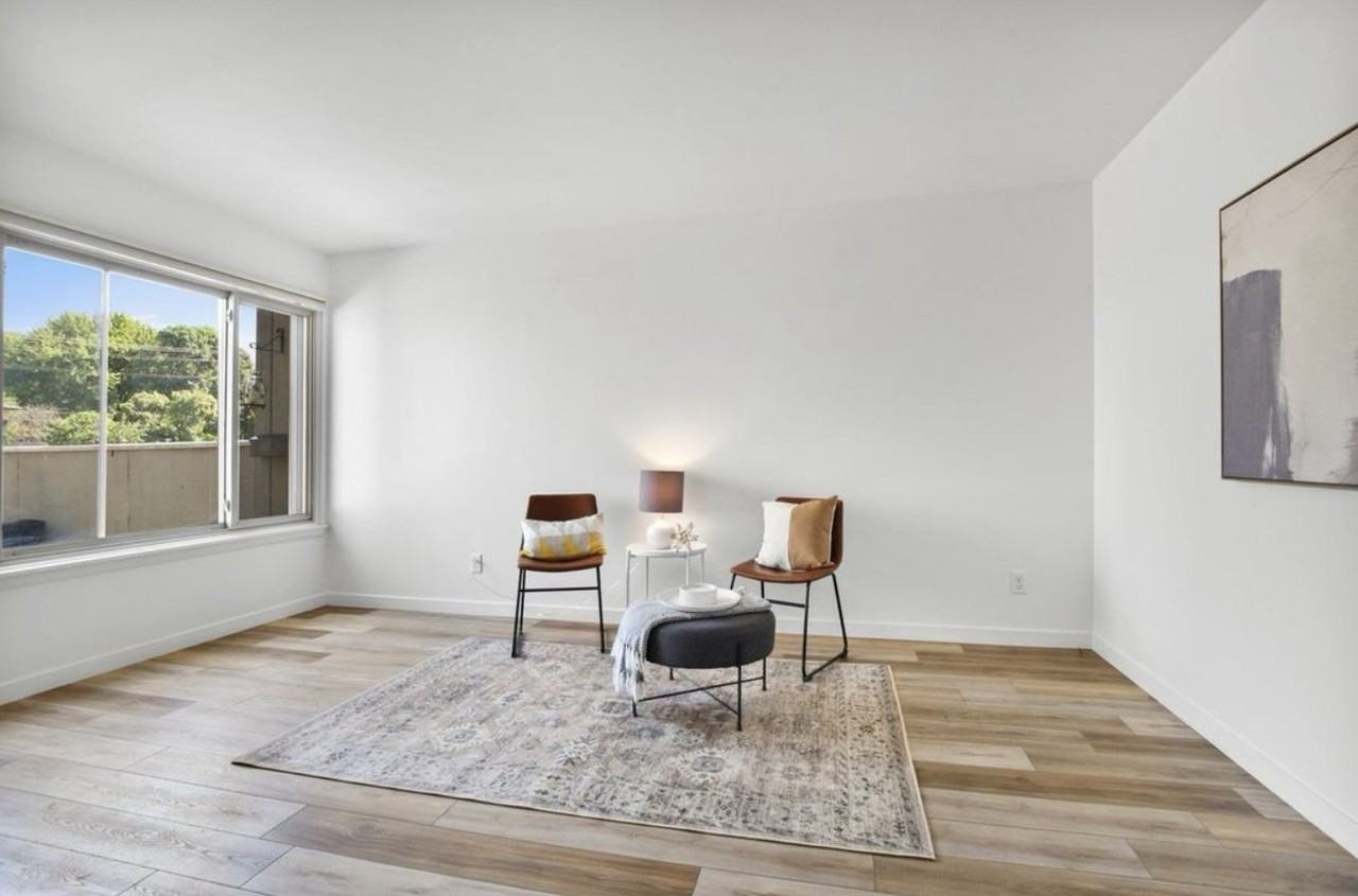 211 East Blf - Photo 7 of 11