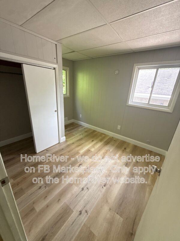 1323 Leaside Dr - Photo 5 of 9