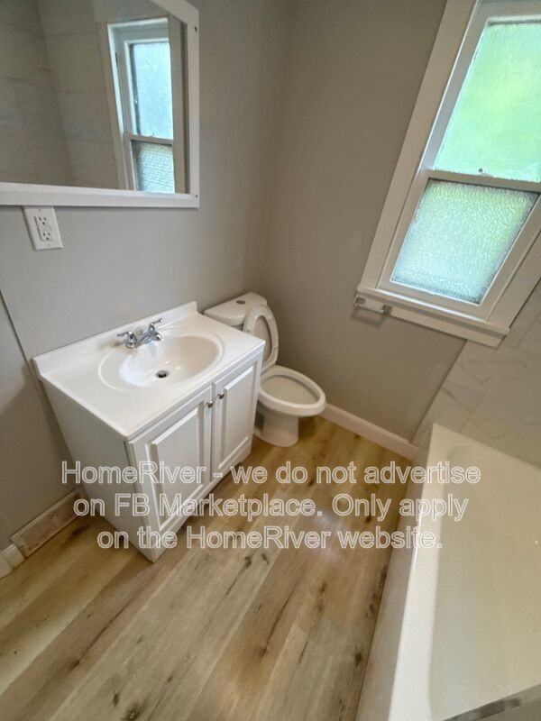 1323 Leaside Dr - Photo 7 of 9