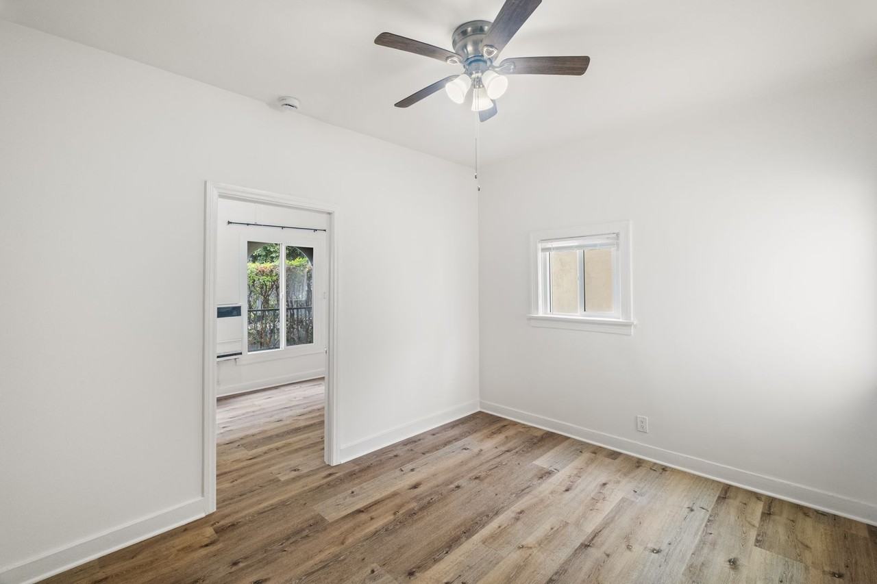 1623 N Mariposa - Photo 2 of 50