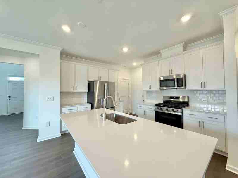 3111 Allamore Dr - Photo 5 of 28