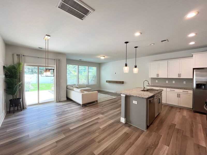 1005 Longitude Dr - Photo 5 of 26