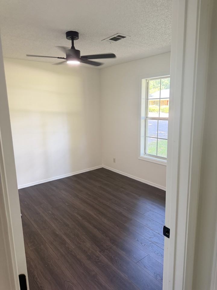 114 Ashlawn Ln - Photo 7 of 11