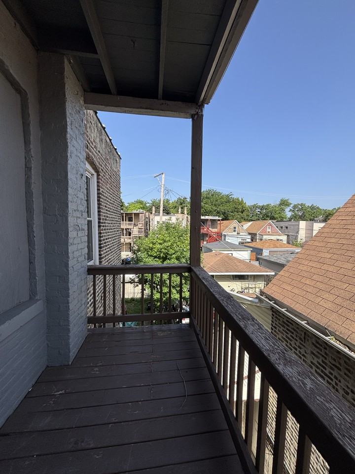 3436 W Huron St #2W - Photo 4 of 16