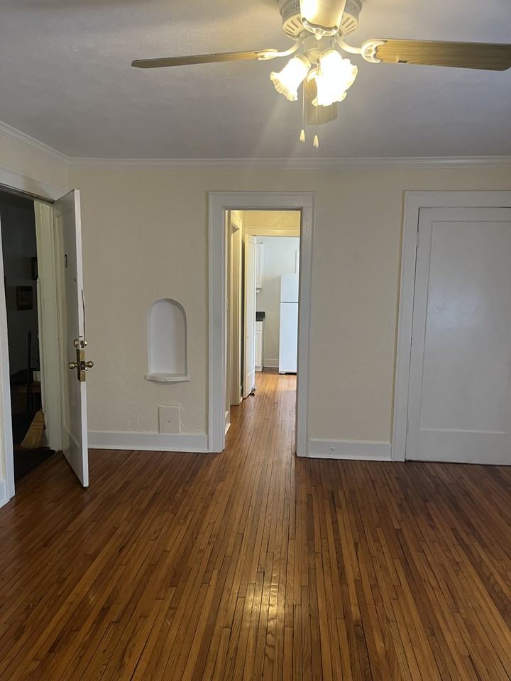 317 City Park Ave #2D - Photo 2 of 5