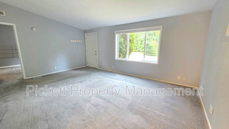331 Dewatto Rd W - Photo 6 of 41
