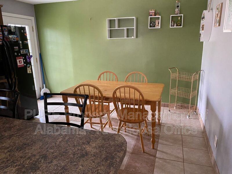 2830 18th Ave - Photo 6 of 11