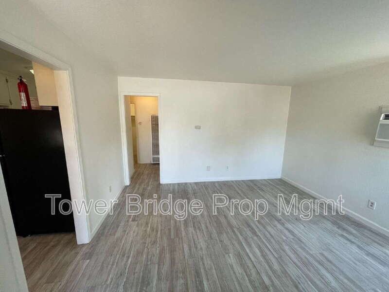 2701 San Fernando Way #2 - Photo 6 of 32