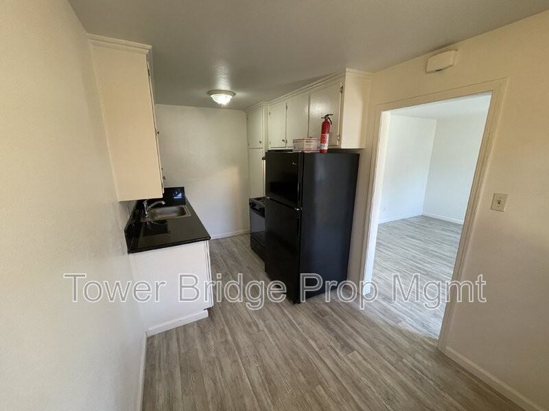 2701 San Fernando Way #2 - Photo 7 of 32