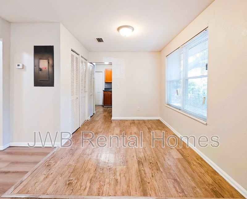 455 W 58th St - Photo 4 of 11
