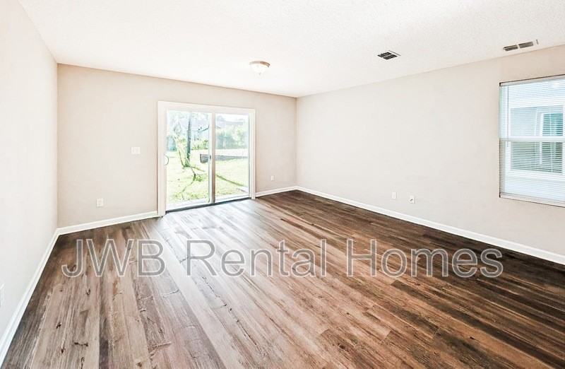 1291 Neva St - Photo 6 of 12