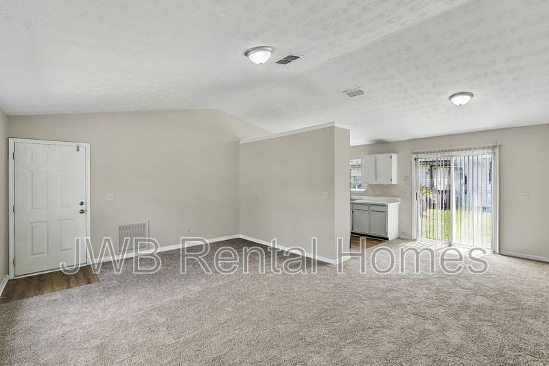 4018 Alfred Mill Ave - Photo 6 of 21